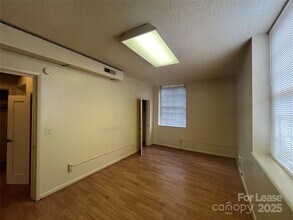 203 W Liberty St in York, SC - Building Photo - Building Photo