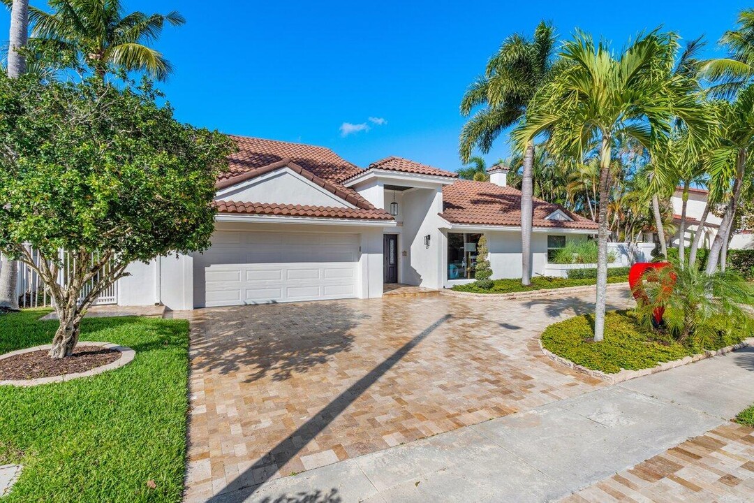721 SW 15th St in Boca Raton, FL - Building Photo