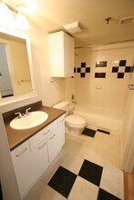 301 Central Ave NE, Unit 101 in Albuquerque, NM - Foto de edificio - Building Photo