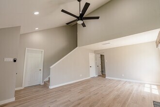 2027 Lucerne Cir in Carrollton, TX - Building Photo - Building Photo