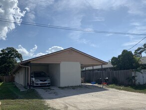 1918 Marcia St, Unit 1918 in Sarasota, FL - Building Photo - Building Photo