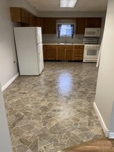 629 5th Ave, Unit 629 in Williamsport, PA - Foto de edificio - Building Photo