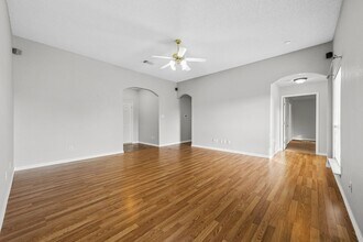 951 Aaron Dr in Burleson, TX - Building Photo - Building Photo