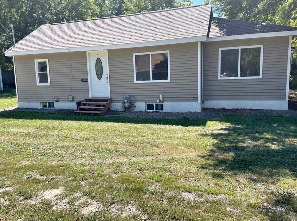 1003 Lincoln Ave in Albert Lea, MN - Building Photo