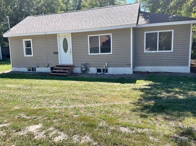 property at 1003 Lincoln Ave