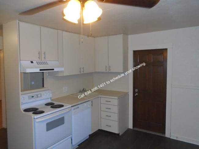 2015 N 3rd St in St. Charles, MO - Building Photo - Building Photo