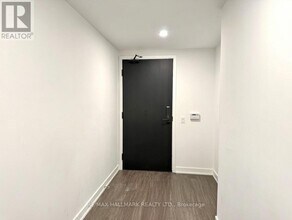 88 Queen St E in Toronto, ON - Building Photo - Building Photo