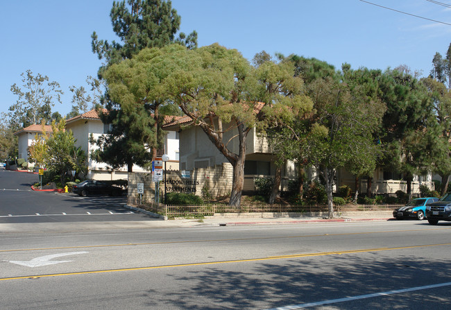 Shadow Hills Apartments in Thousand Oaks, CA - Foto de edificio - Building Photo