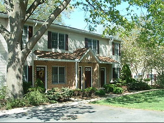 Hubers Villas in Lancaster, PA - Building Photo