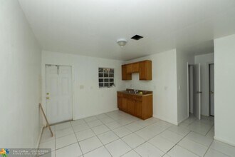 1132 NW 5th Ct-Unit -0 in Fort Lauderdale, FL - Building Photo - Building Photo