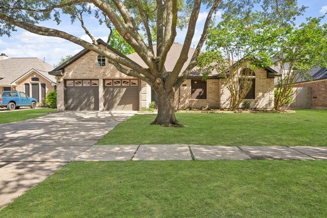 property at 710 Lochnell Dr
