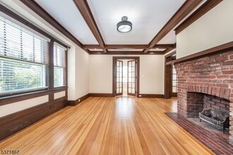 50 Walnut Crescent in Montclair, NJ - Building Photo - Building Photo