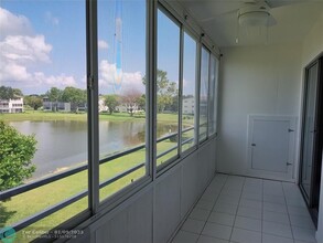 377 Mansfield Dr in Boca Raton, FL - Building Photo - Building Photo