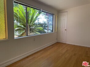 2401 Effie St in Los Angeles, CA - Building Photo - Building Photo