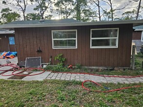 12301 Cannon Ln in Ft. Myers, FL - Building Photo - Building Photo