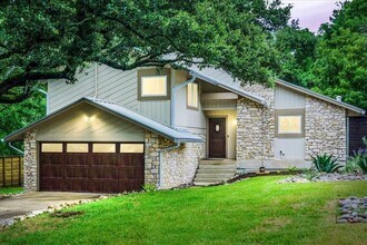 7001 Danwood Dr in Austin, TX - Building Photo - Building Photo