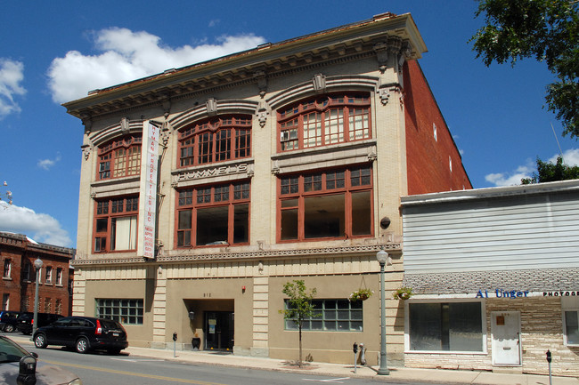 512 N Centre St in Pottsville, PA - Building Photo - Building Photo