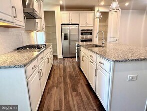 3822 Rainier Dr in Fairfax, VA - Building Photo - Building Photo