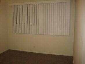 467 S Downey Rd, Unit H in Los Angeles, CA - Building Photo - Building Photo