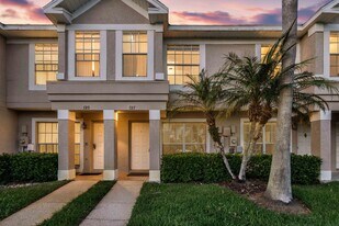 727 Kensington Lake Cir in Brandon, FL - Building Photo