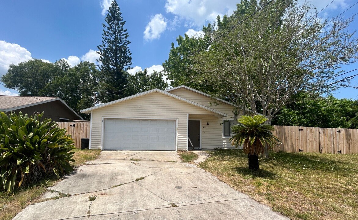 400 Plumosa Ave in Port Orange, FL - Building Photo