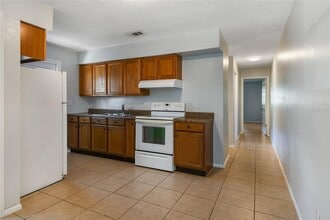 408 N Rosland Dr in Kissimmee, FL - Building Photo - Building Photo