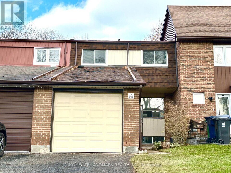 161 Carolbreen Square in Toronto, ON - Building Photo