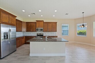 16110 Whippoorwill Cir in Westlake, FL - Foto de edificio - Building Photo