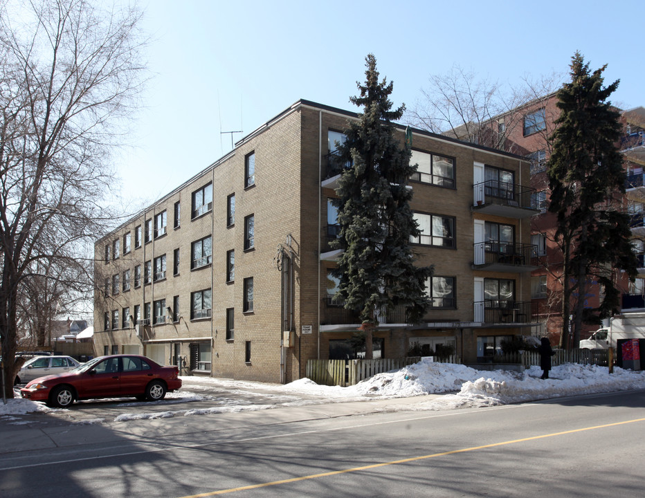 175 Cosburn Ave in Toronto, ON - Building Photo
