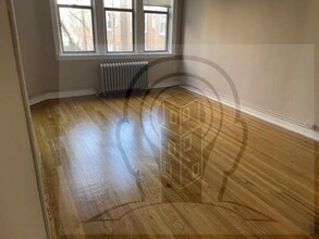 1365 W Estes Ave in Chicago, IL - Building Photo - Building Photo