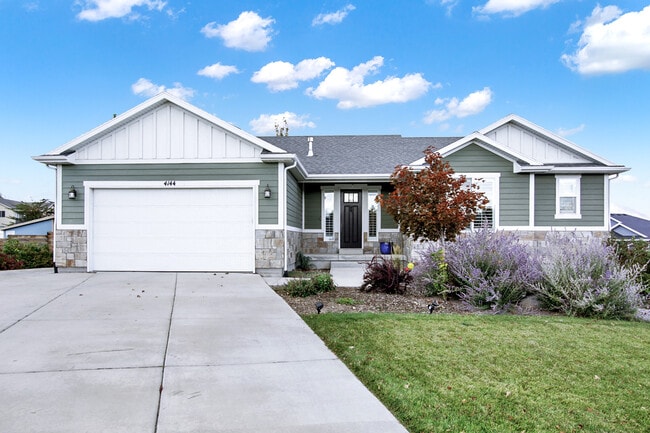 property at 4144 W Foxview Dr