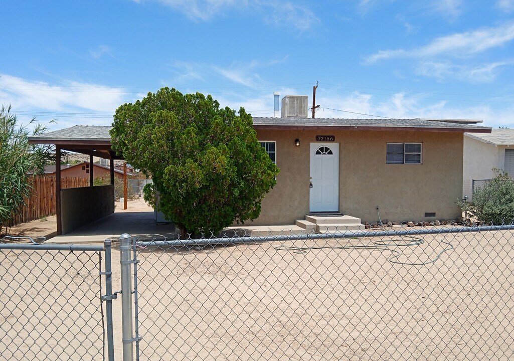 72156 El Paseo Dr in Twentynine Palms, CA - Building Photo