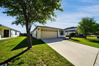 3508 Triangle Ranch in Schertz, TX - Foto de edificio - Building Photo