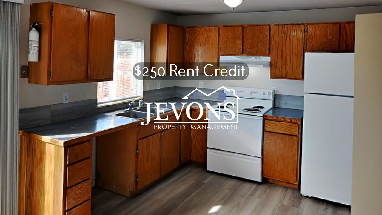 1620 Voelker Ave in Yakima, WA - Building Photo