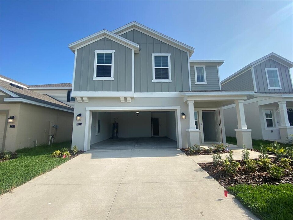 2315 Burney Fls Ln in Davenport, FL - Building Photo
