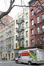 38 Morton St in New York, NY - Building Photo - Building Photo