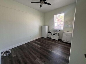 732 E. Santa Clara St. in Ventura, CA - Building Photo - Interior Photo