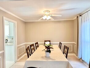 8625 Pepper Bush Ln in Germantown, TN - Foto de edificio - Building Photo