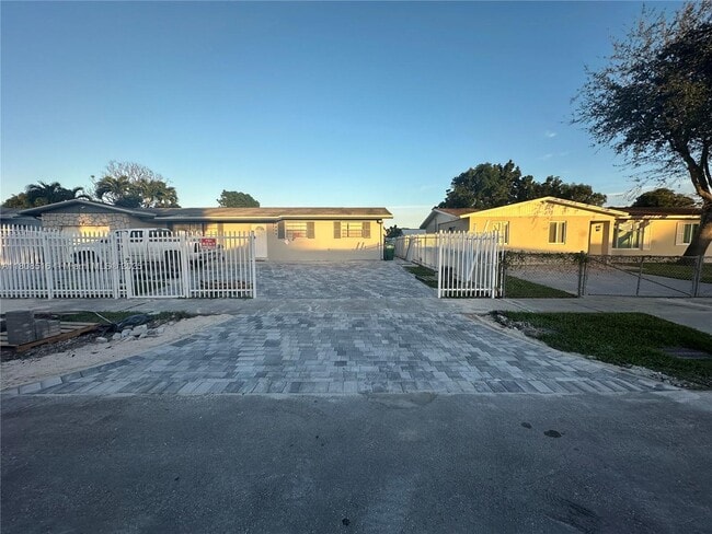 property at 19727 SW 118th Pl