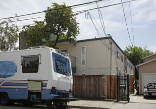 675 30th St in Oakland, CA - Foto de edificio - Building Photo