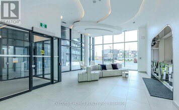 3210 Dakota Cmn in Burlington, ON - Building Photo - Building Photo