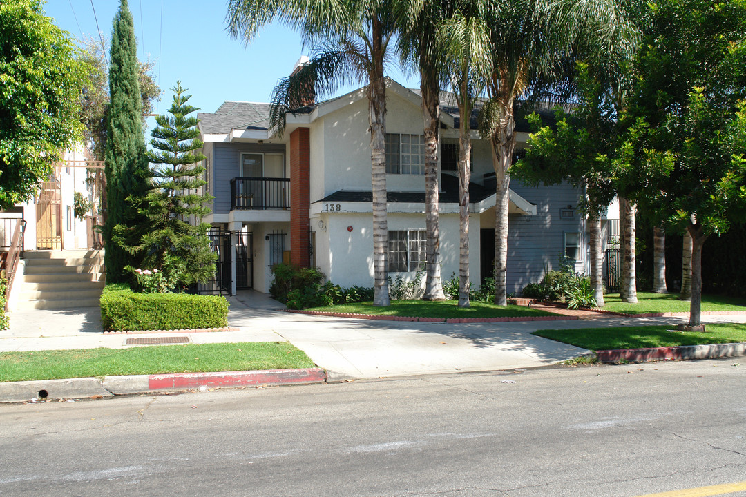 138 S Adams St in Glendale, CA - Building Photo