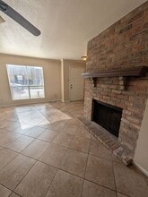 956 Sunmeadow Dr in Beaumont, TX - Building Photo - Building Photo