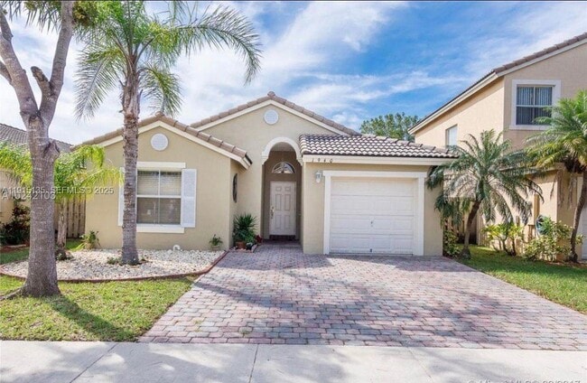 property at 1940 SE 14th Ct