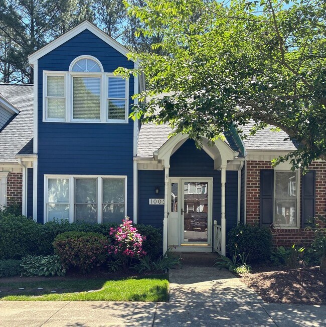 property at 1005 Oak Lake Ct