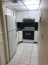 1855 SW 1st St-Unit -503 in Miami, FL - Building Photo - Building Photo