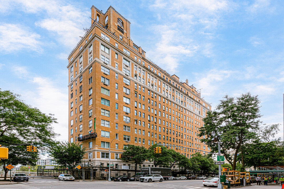 One East End in New York, NY - Building Photo