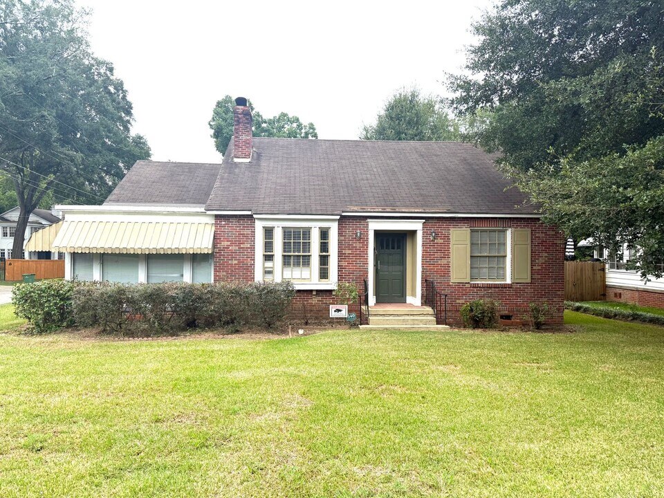 340 E Fairview Ave in Montgomery, AL - Building Photo