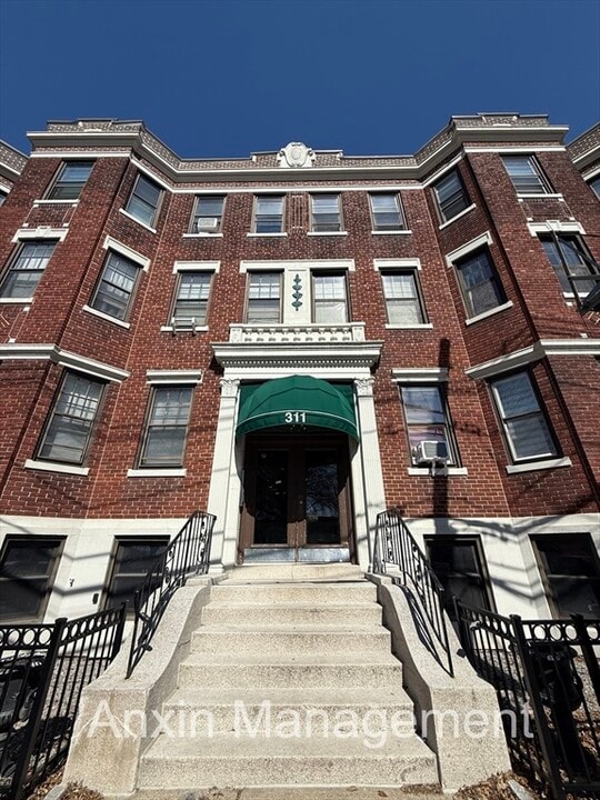 311 Allston St, Unit 6 in Boston, MA - Building Photo