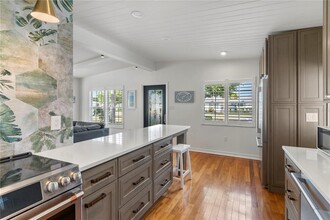 124 Field Ave E in Venice, FL - Building Photo - Building Photo